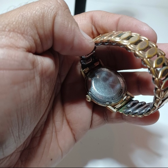 Vintage Bulova Watch - L7, Self-winding Waterproof Anti-Magnetic 10k GF - Picture 11 of 11